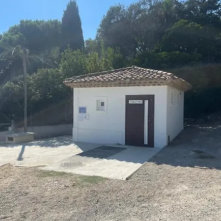 אתר קמפינג Bash Le Rayol-Canadel-sur-Mer
